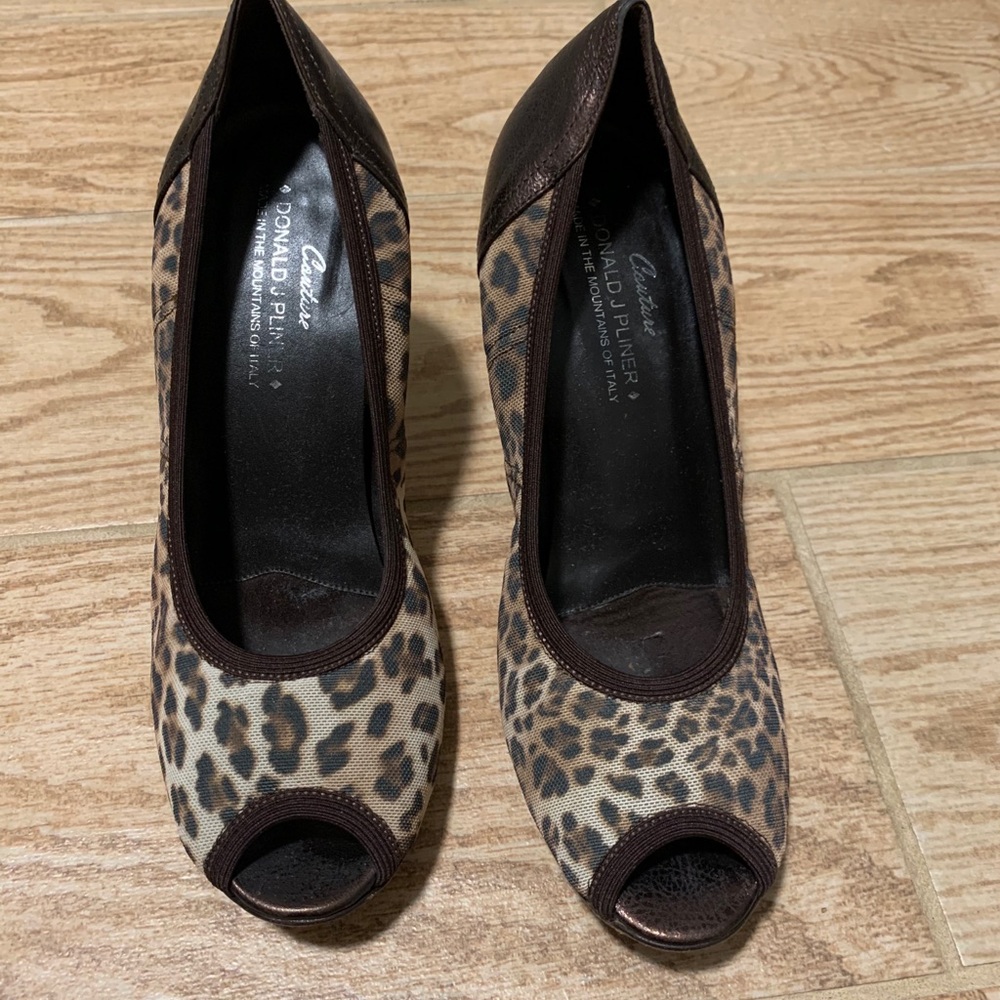 Donald Pliner Couture Pumps
